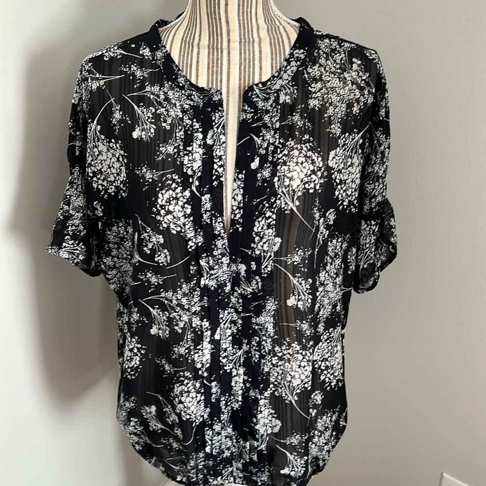 Banana Republic Sheer Floral Top Size Medium